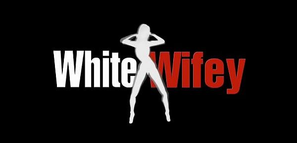  White Wifey Tries BBC